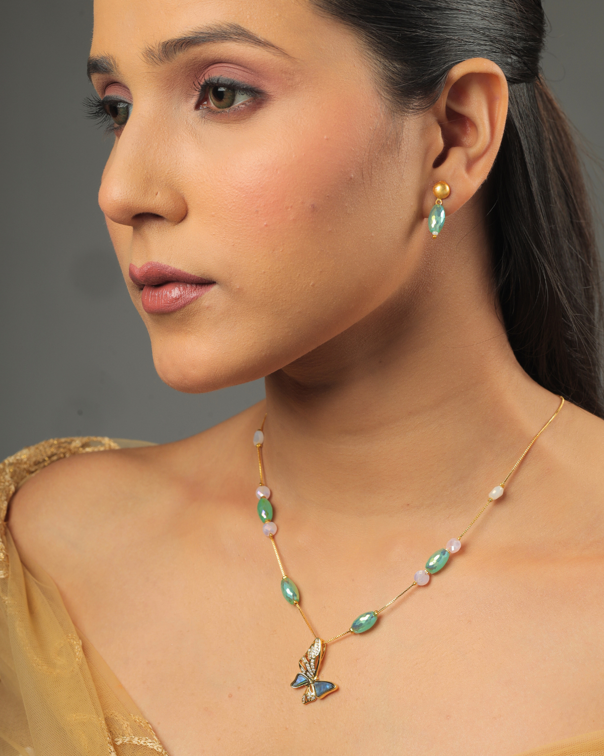 Elegant AD Pendant Necklace with stone earing